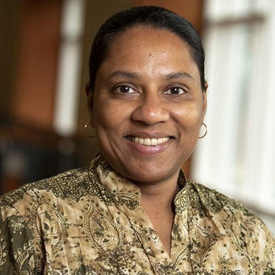 Sandra Panchalingam headshot